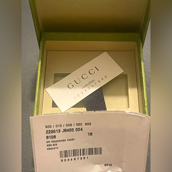 Gucci. .925 Sterling Silver logo heart bracelet. NWT. Size 18 - Picture 4 of 9